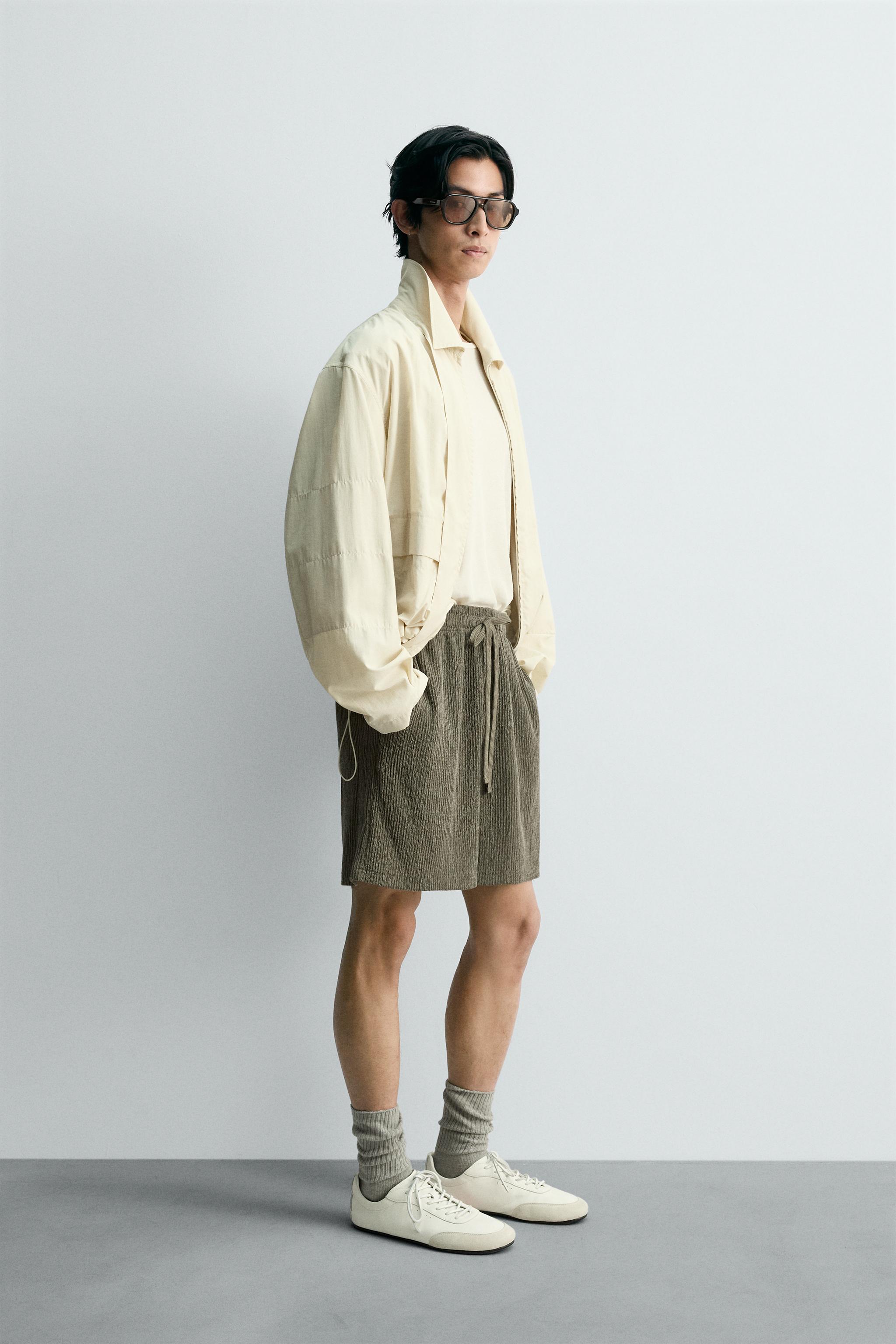TEXTURED RELAXED FIT SHORTS